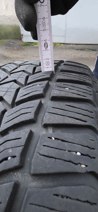 Зимові шини Debica 215/60/16