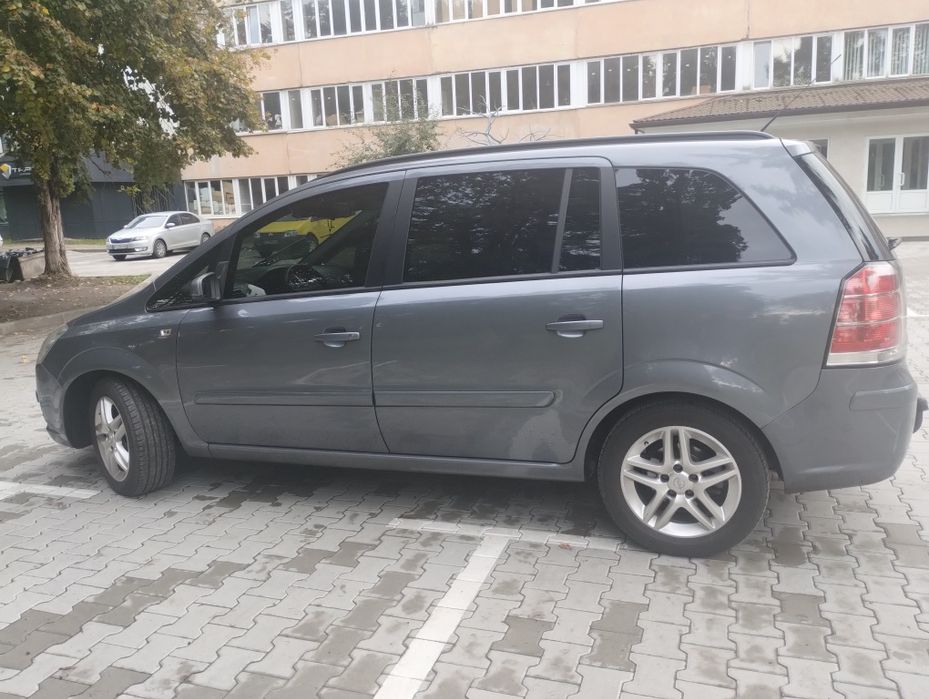 Продаж Opel Zafira