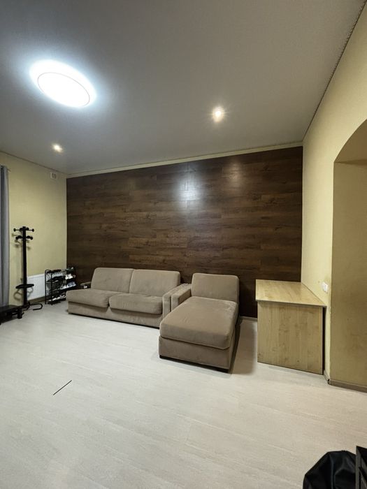 Терміново, 75 кв м, двокімнатна квартира.  вул. Амброса