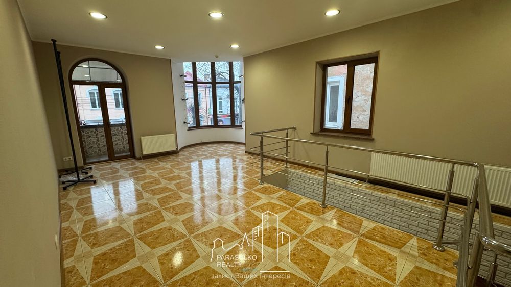 Здам ліквідне комерційне приміщення в центрі міста