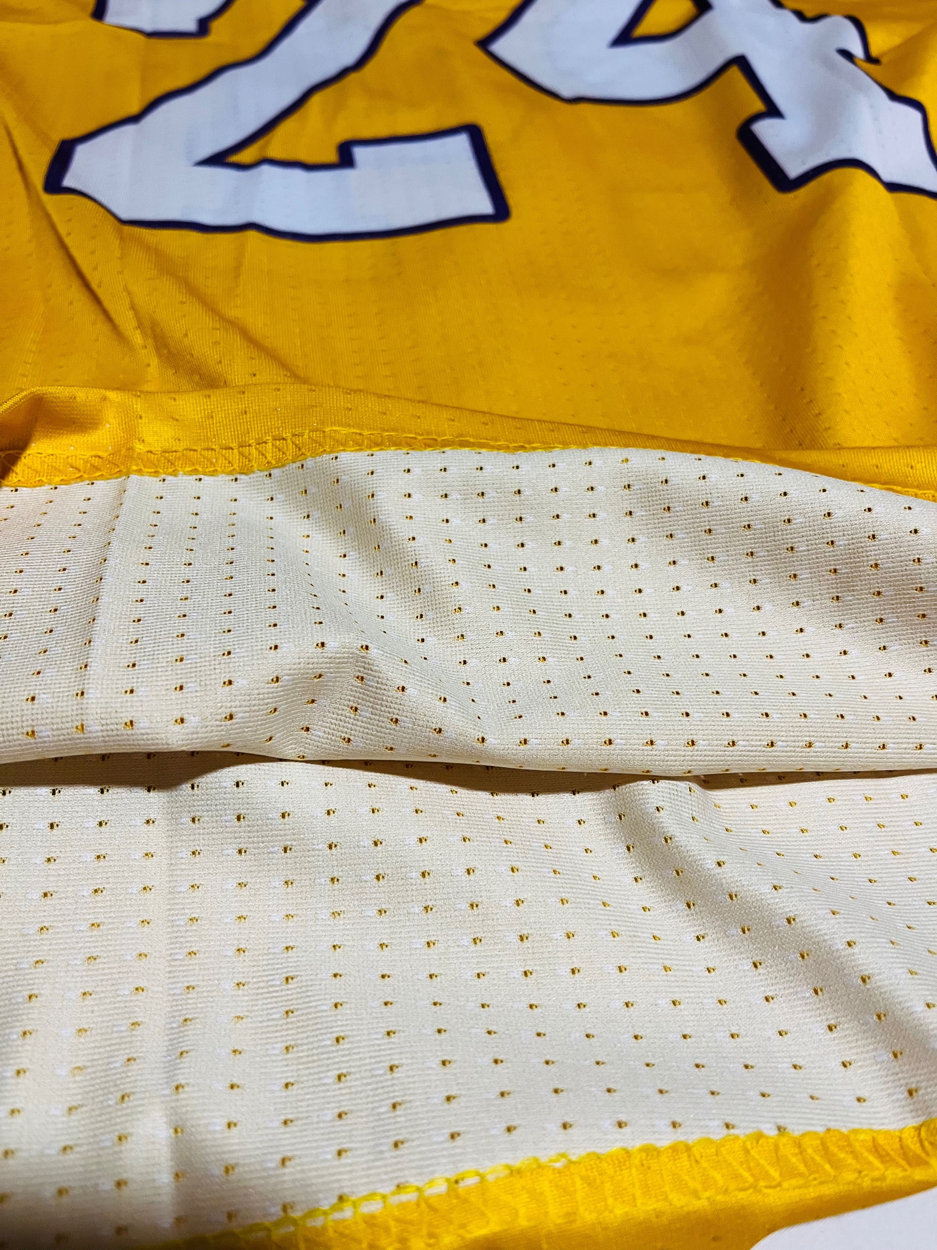 Продам футболку Lakers