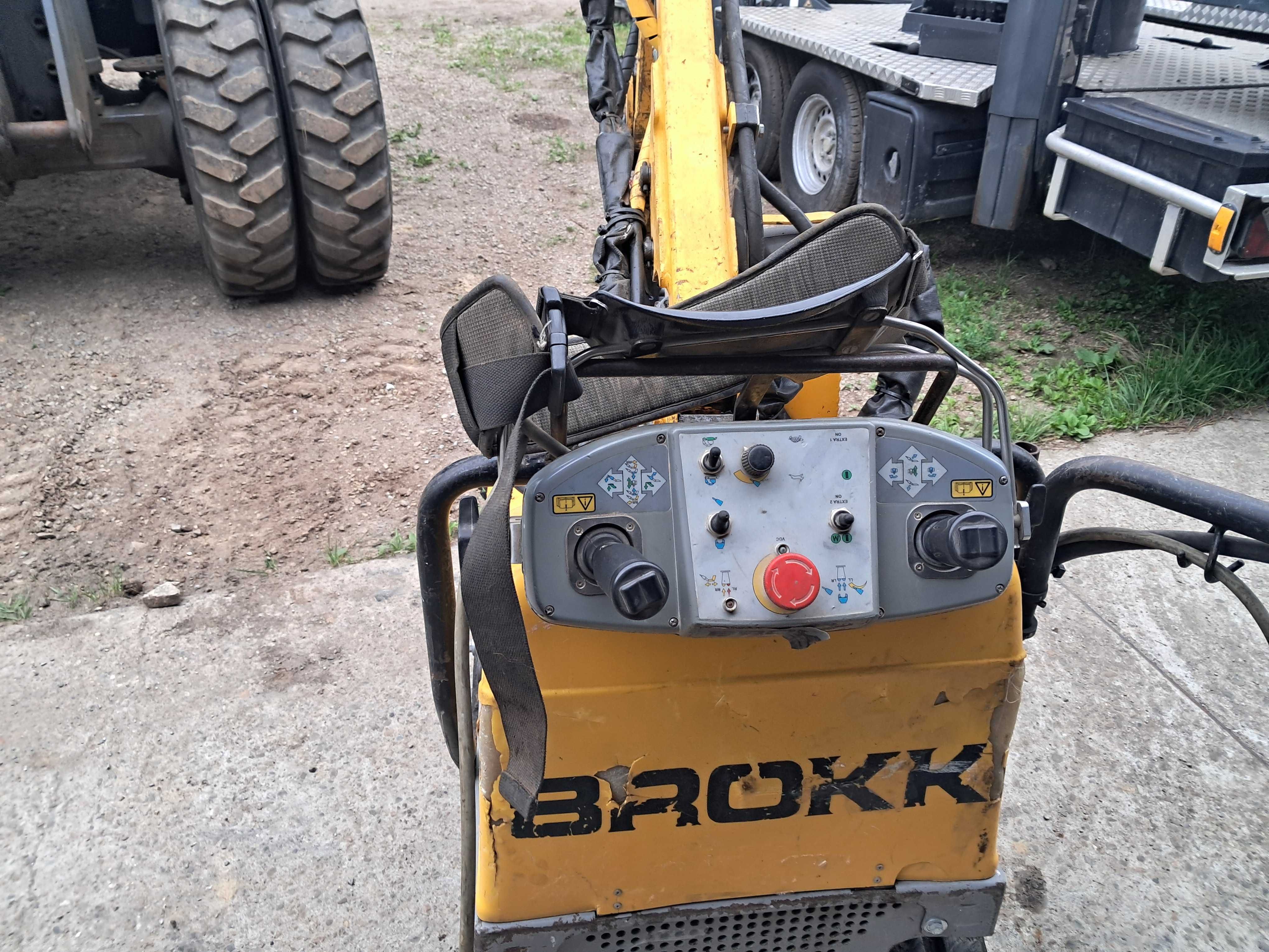 Robot Wyburzeniowy BROKK 40 , 2000r + młotek Atlas Copco