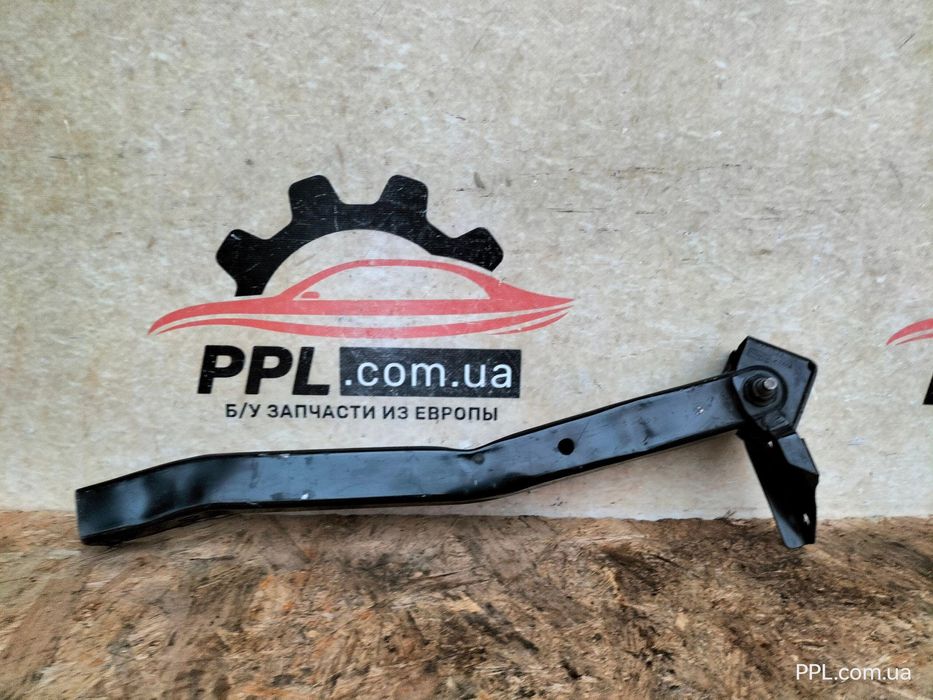 Ford Transit Connect MK2 13-21 Кронштейн усилитель подрамника правый