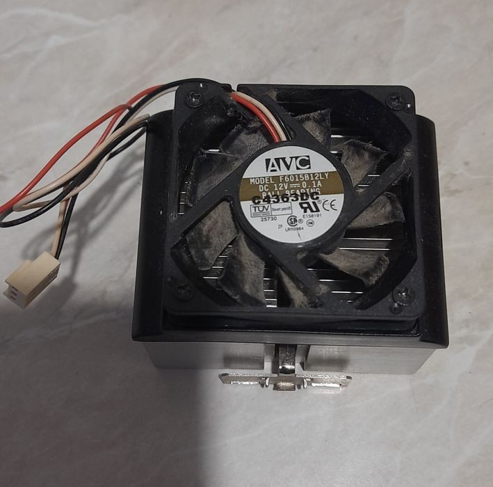 Комплектующие для компьютера. Кулер Процессор Память Шлейфы