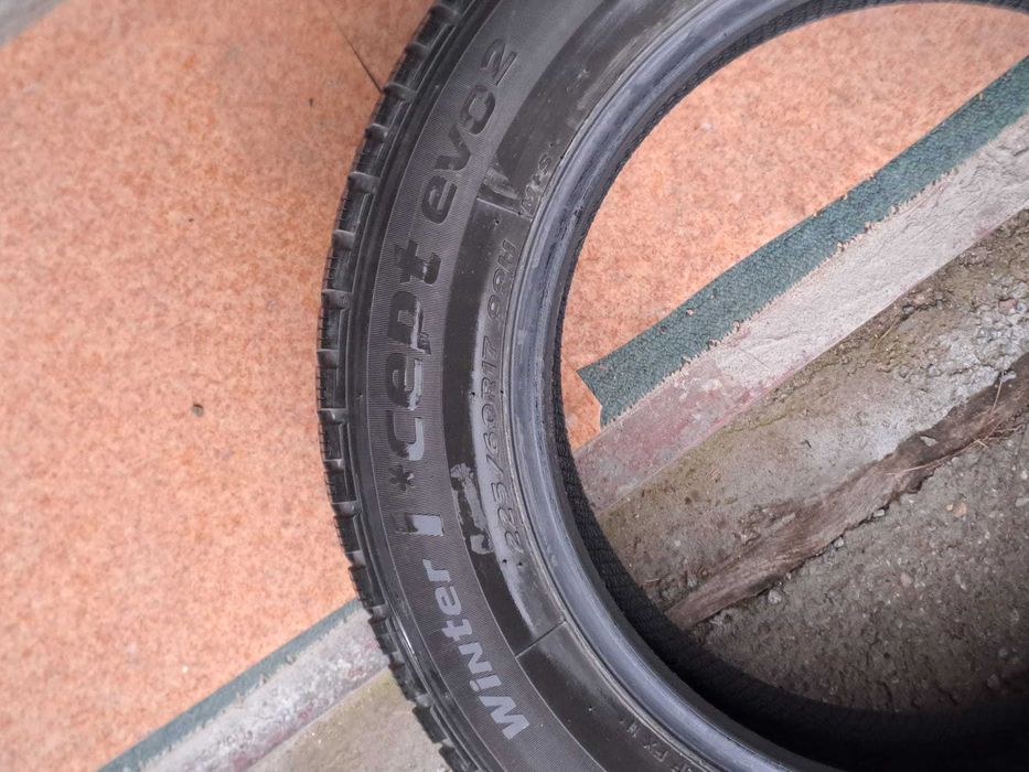 Komplet opon zimowych SUV Hankook 225/60 R17