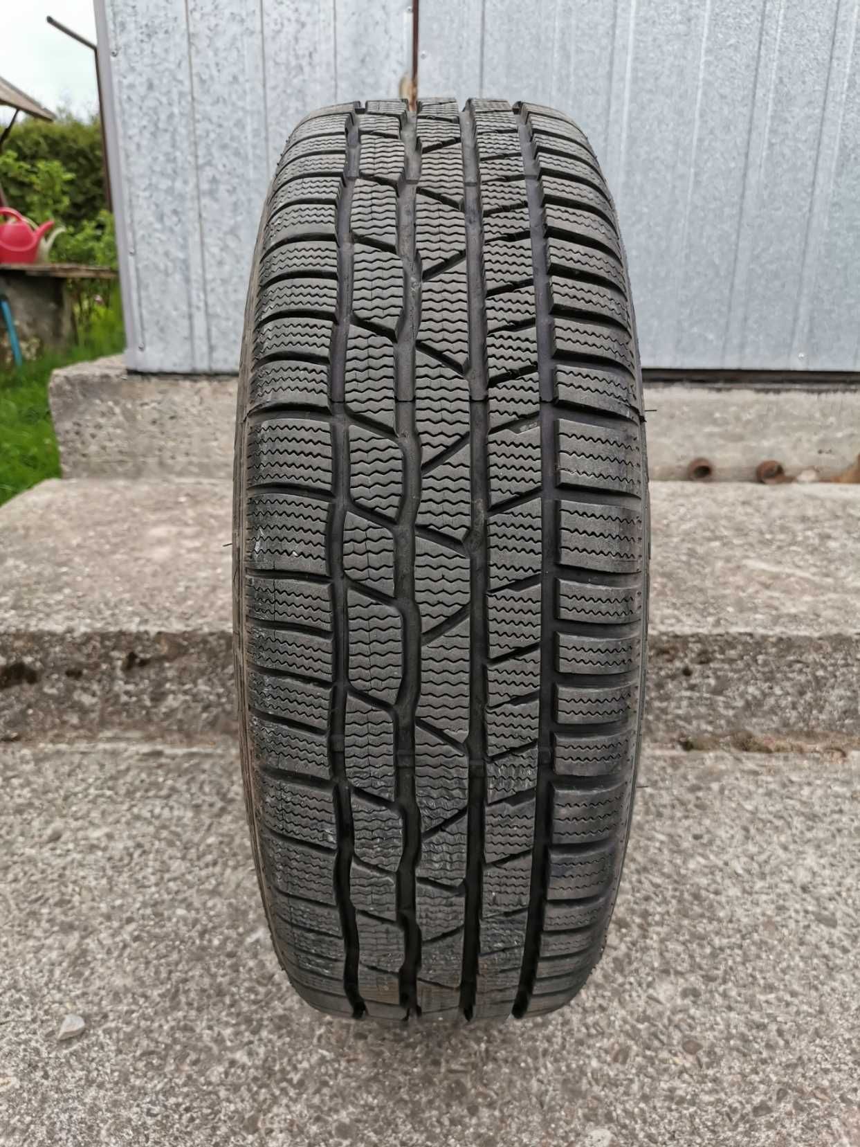 Nowe opony zimowe 205/60 R16 na stalowych felgach GM