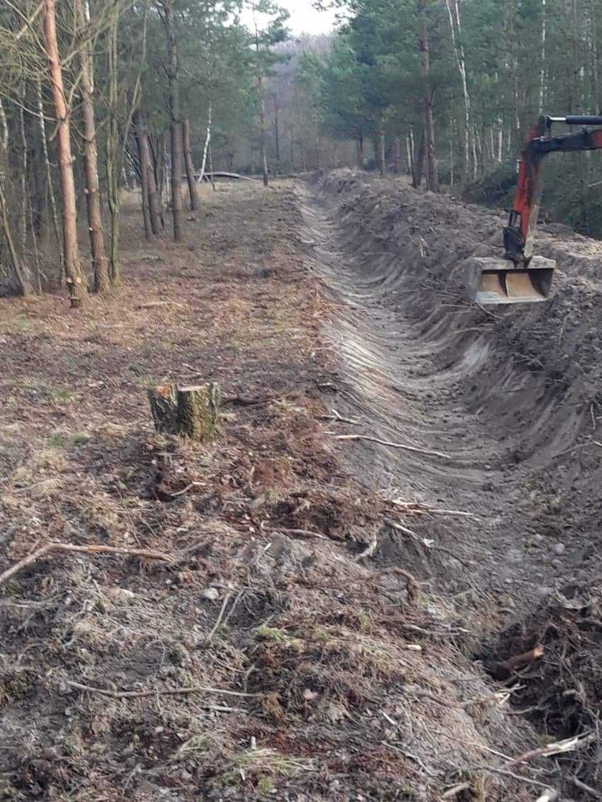 Minikoparka koparko-ładowarka paleciak świder odwodnienie ogrodzenia