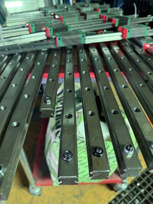 Prowadnica liniowa HIWIN HGR20 długość 640mm