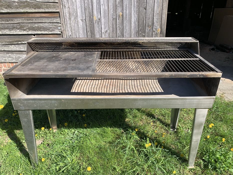 Duży Grill gastronomiczny ze stali nierdzewnej