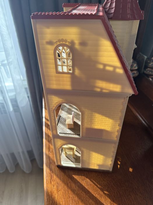 Будиночок з ліфтом і сімєю котенят ( Sylvinian family)