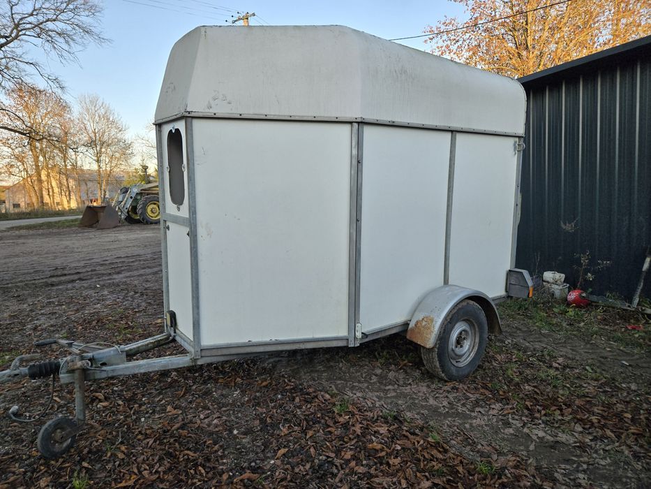 Pa-LI 750 Przyczepa do przewozu zwierząt
