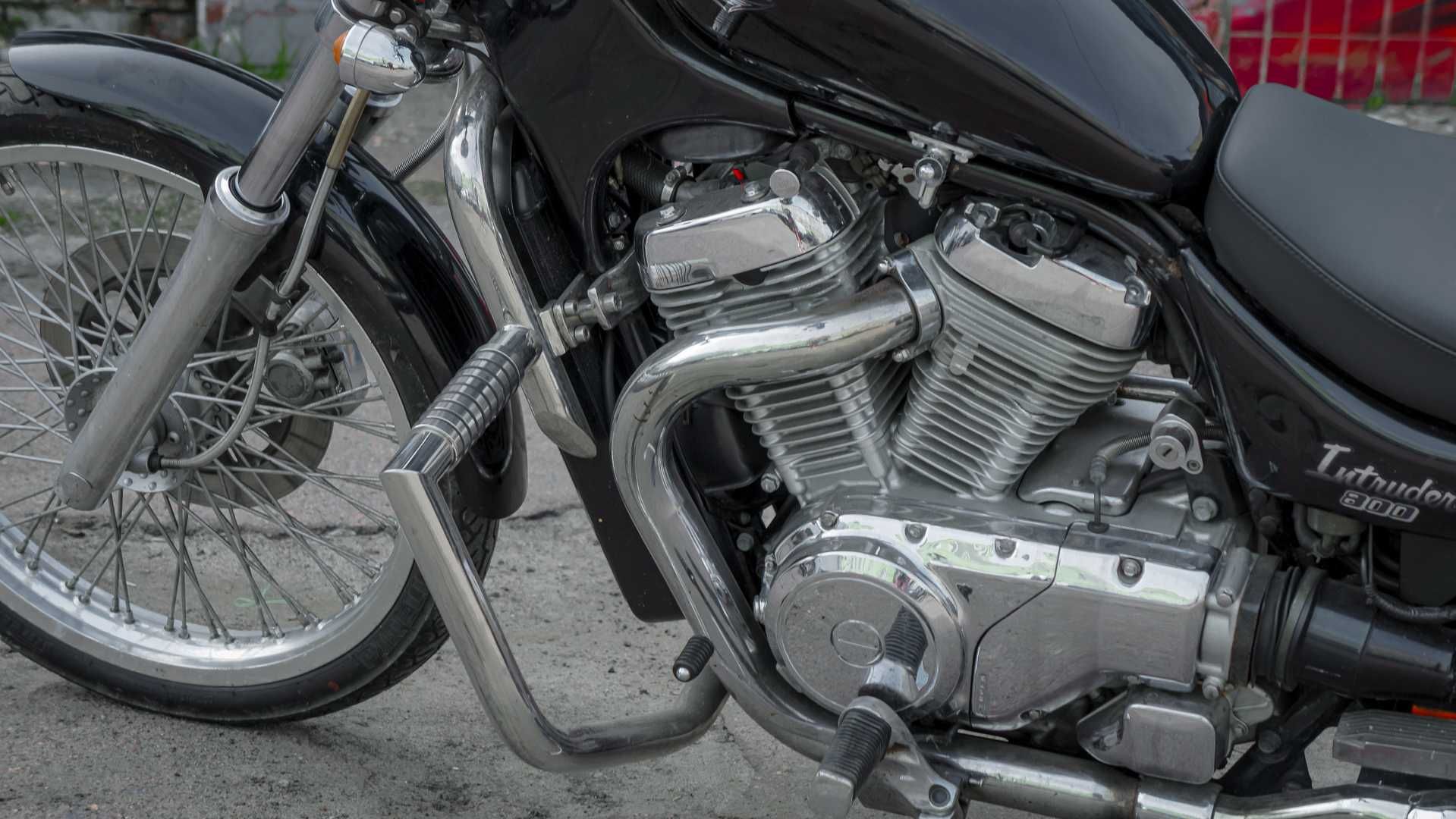 мотоцикл Suzuki Intruder