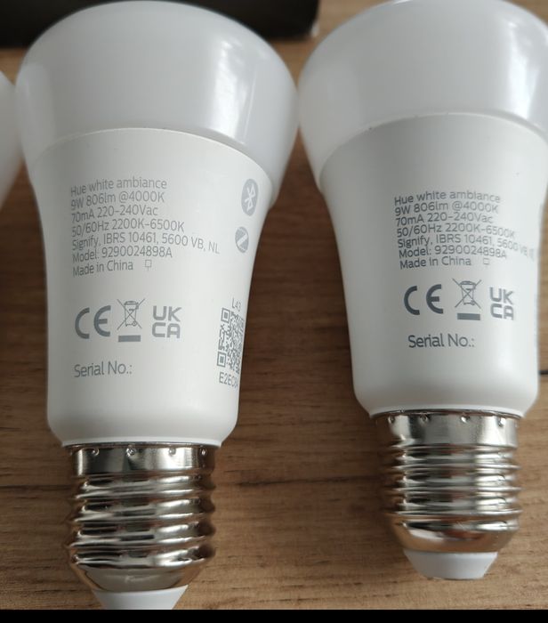 Sprzedam zestaw 4 żarówek Hue white ambiance 9W E27
