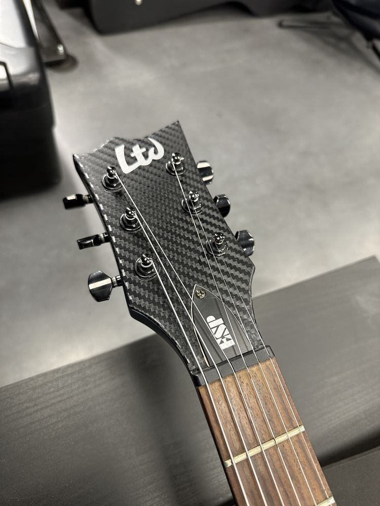 ESP LTD Viper-50 Custom EMG 81/85