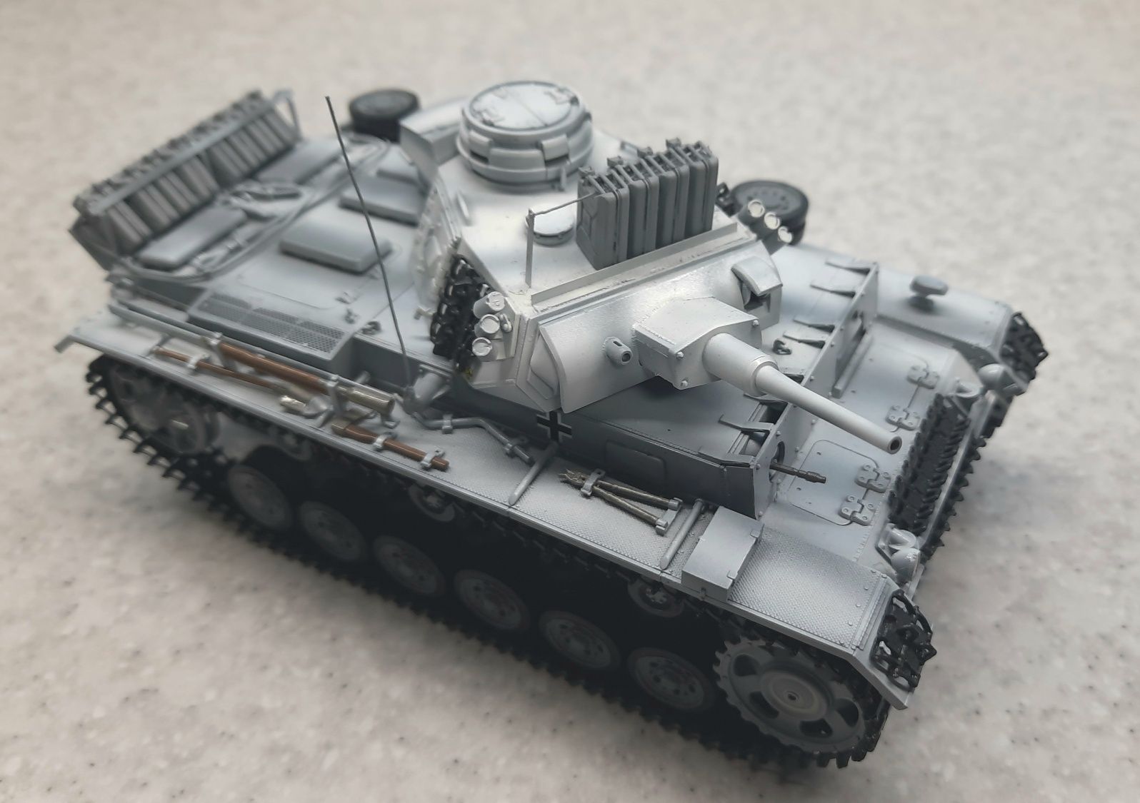 Модель танка Pz.Kpf.III Ausf.F масштаб 1:35