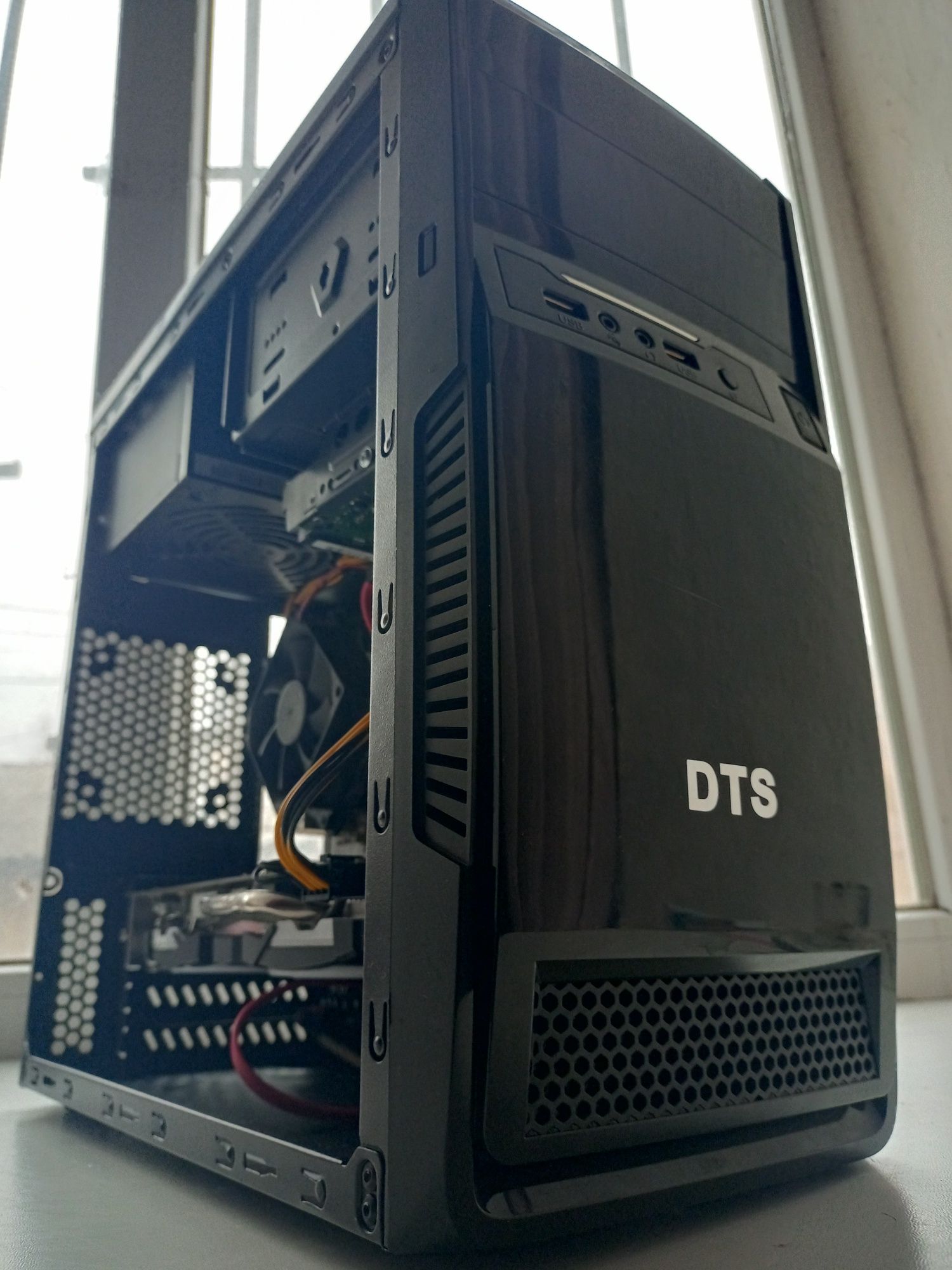 Игровой ПК! I5 7400/16DDR4/RX 570 4/SSD120