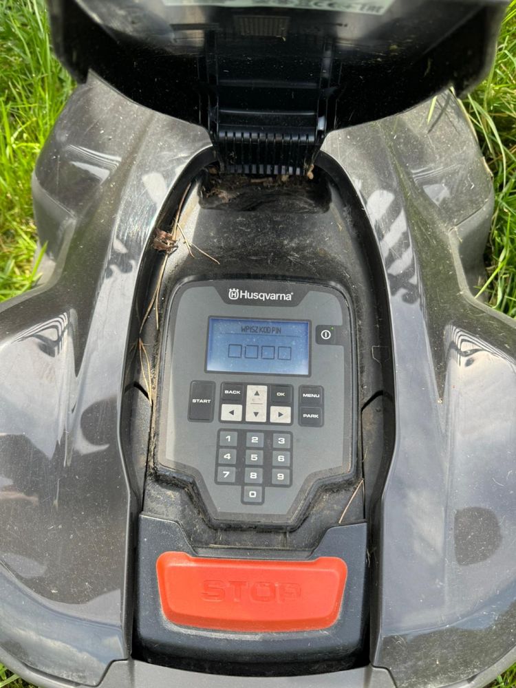 Husquarna AutoMower 415x kosiarka jak nowa, kosi 15 arów