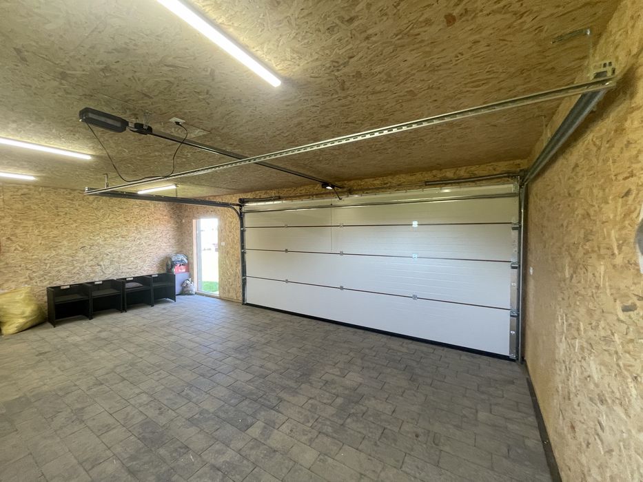 Brama garażowa segmentowa złoty dąb orzech winchester 5000x2125