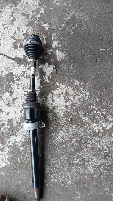 BMW F45 F46 F48 X1 Mini Cooper F54 F60 Półoś prawy przód 8611942