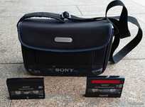 Mala Sony de transportar câmaras, e duas cassetes de filmar