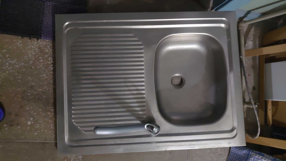 Продам мойка врезная с крылом на кухню под столешницу 80x60
