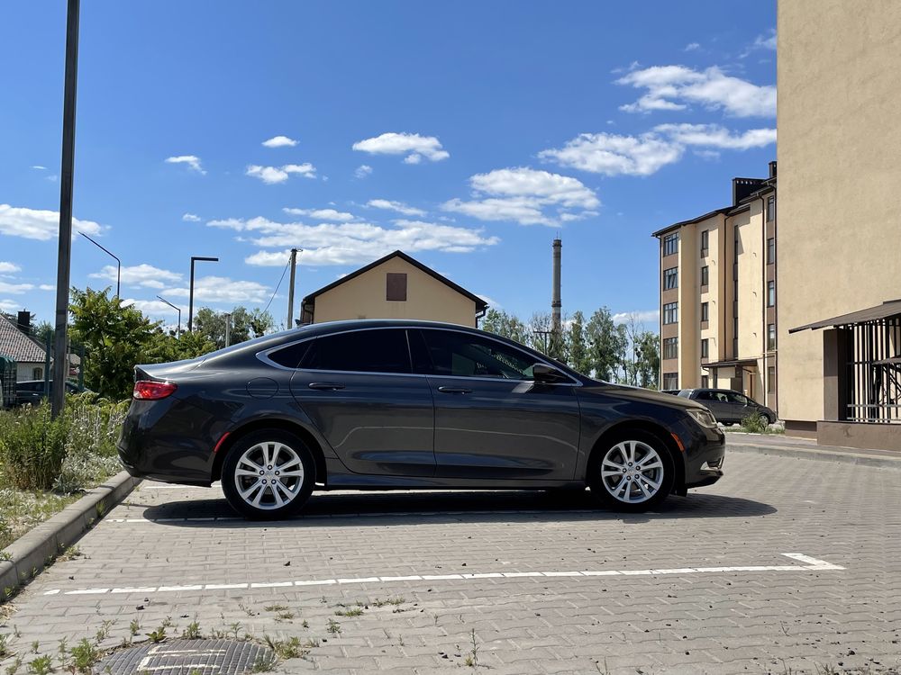 Chrysler 200 (Крайслер) максимальна комплектація 2016рік