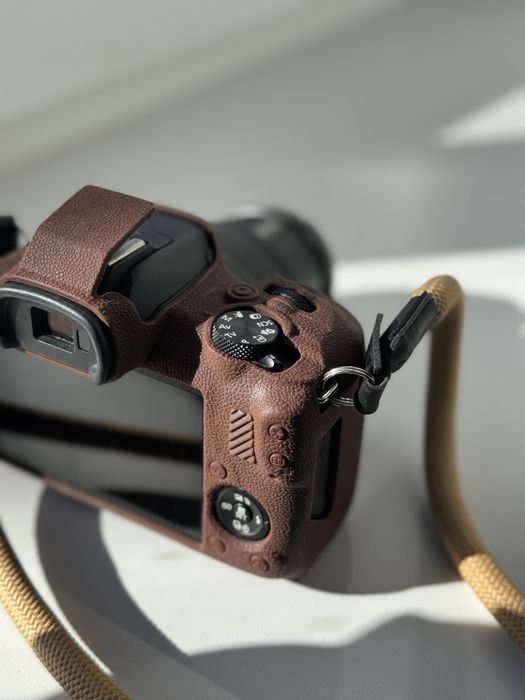 Фотокамера бездзеркальна Canon EOS R100 RF-S 18-45