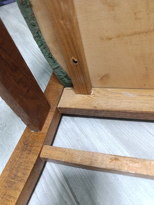 Стул со спинкой, дерево