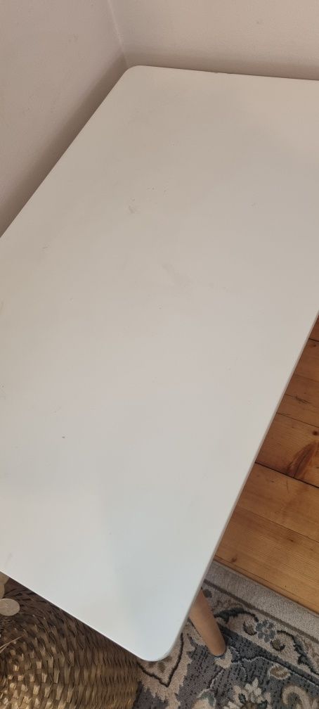 Stół scandi biały drewniane nóżki 100x60