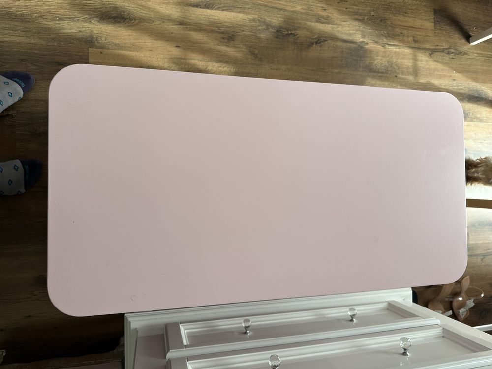 Szafeczka ikea różowa Busunge