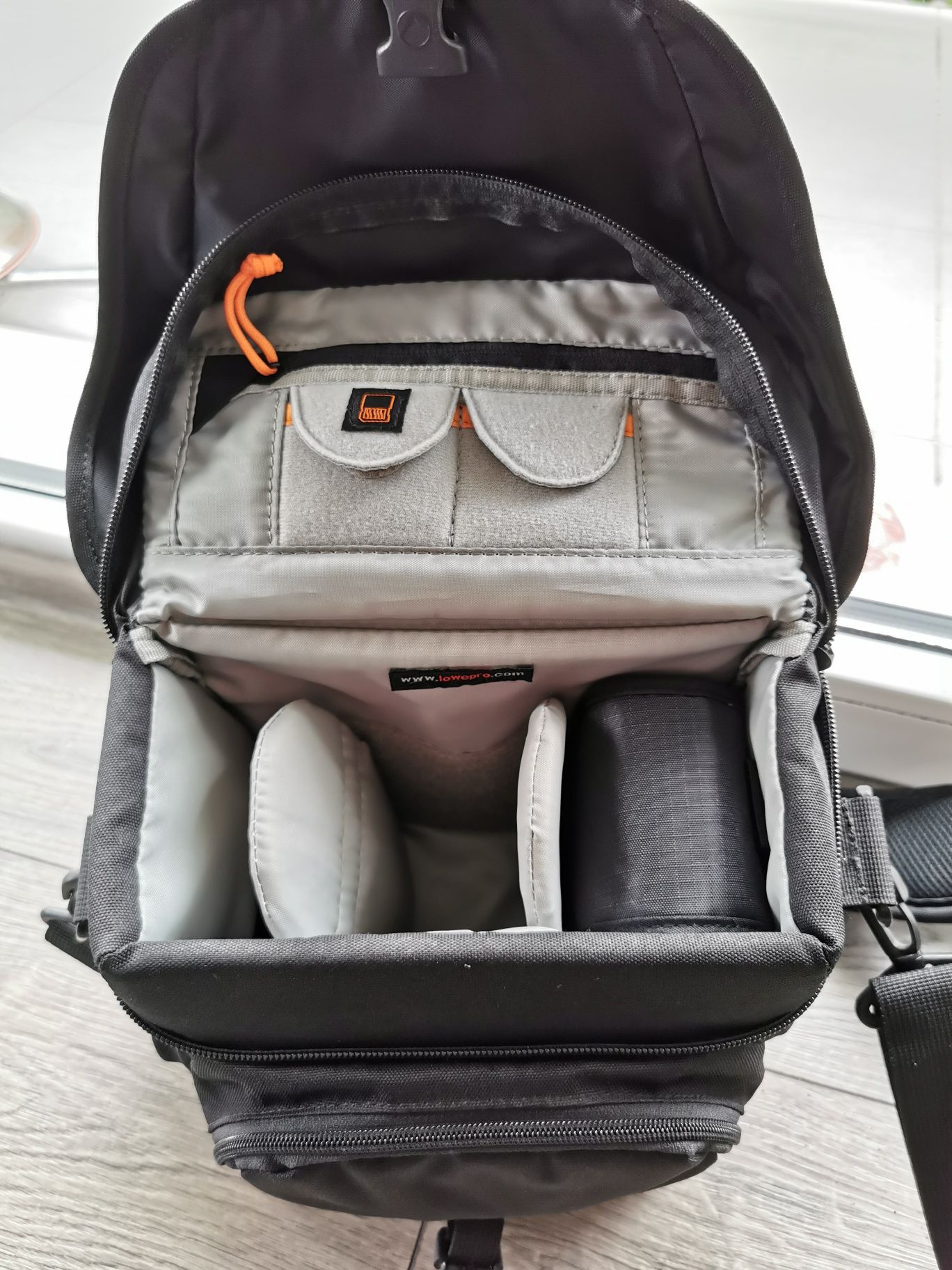 Torba Lowepro Nova 170 AW black