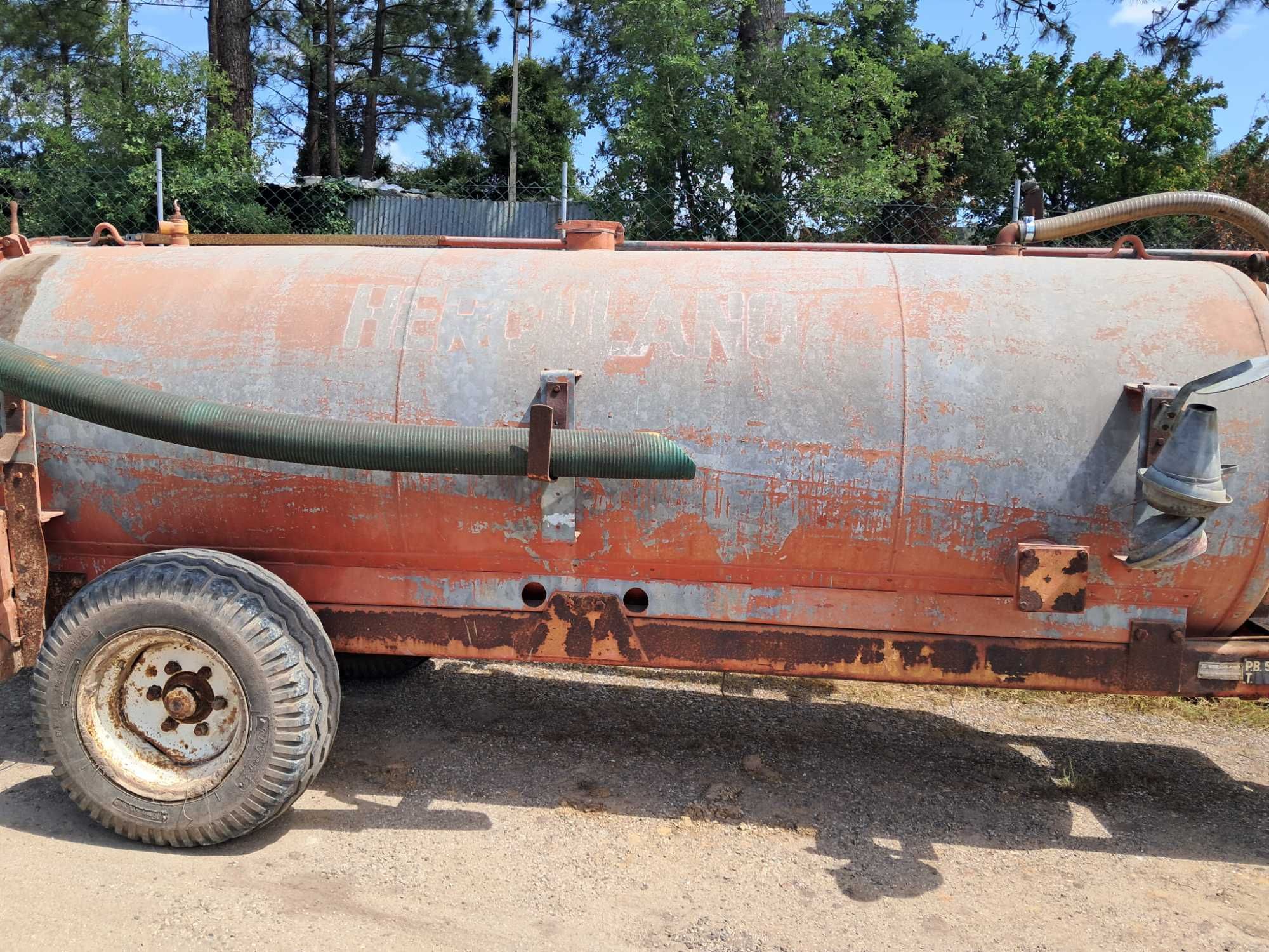 Cisterna 5000 L com documentos