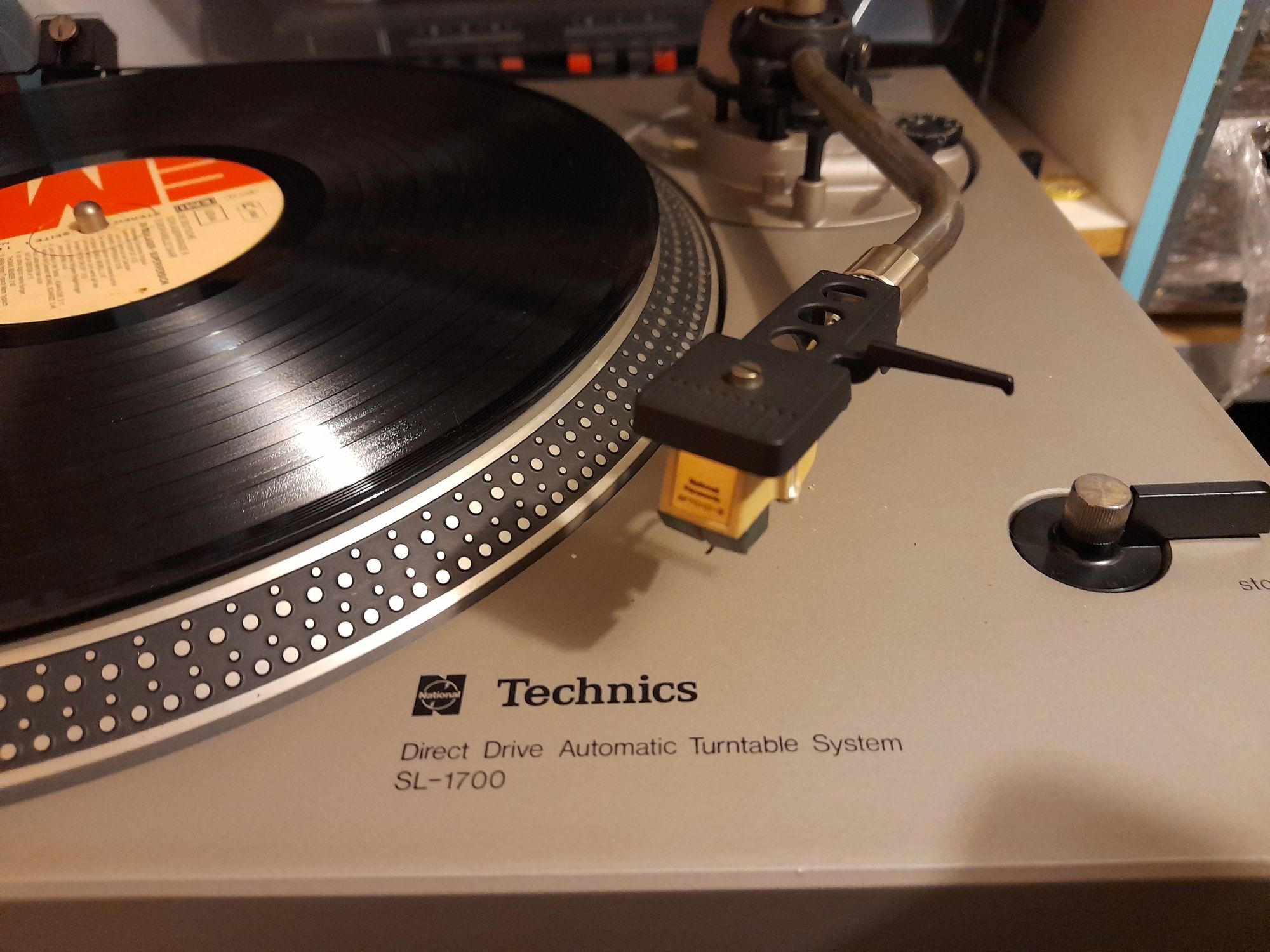 Gramofon Technics SL-1700 Zadbany stan