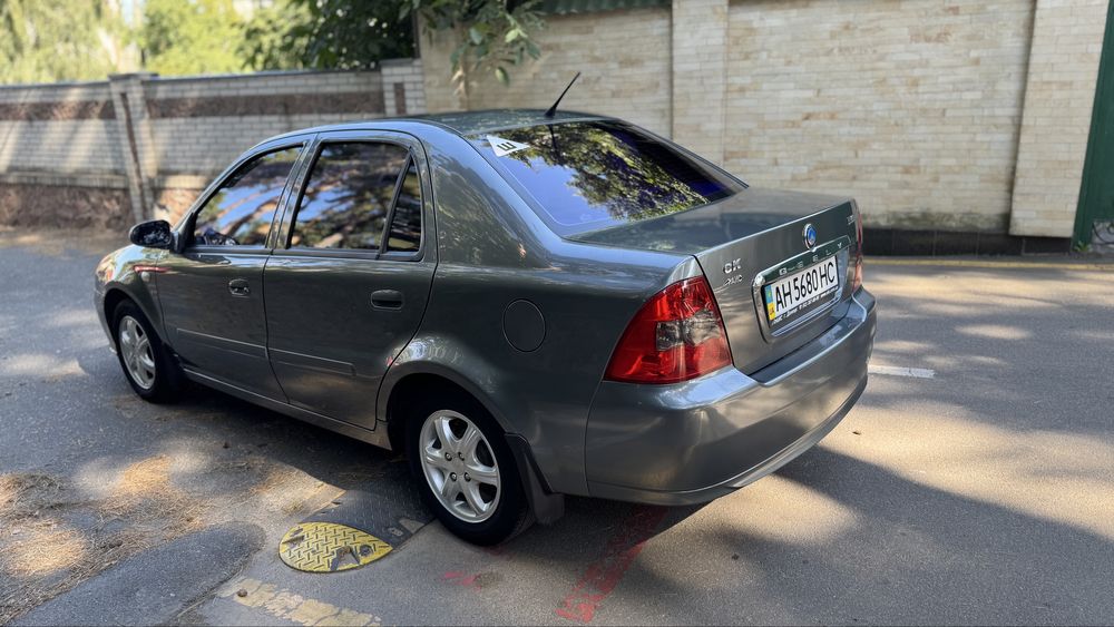 Джилі СК 2010 рік один власник стан нового авто