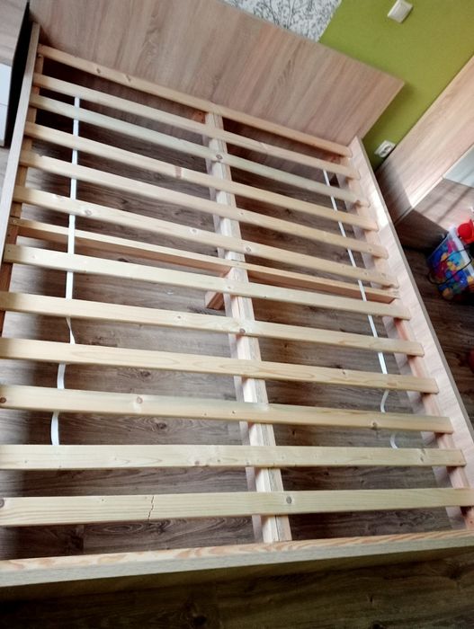 Łóżko dwu osobowe