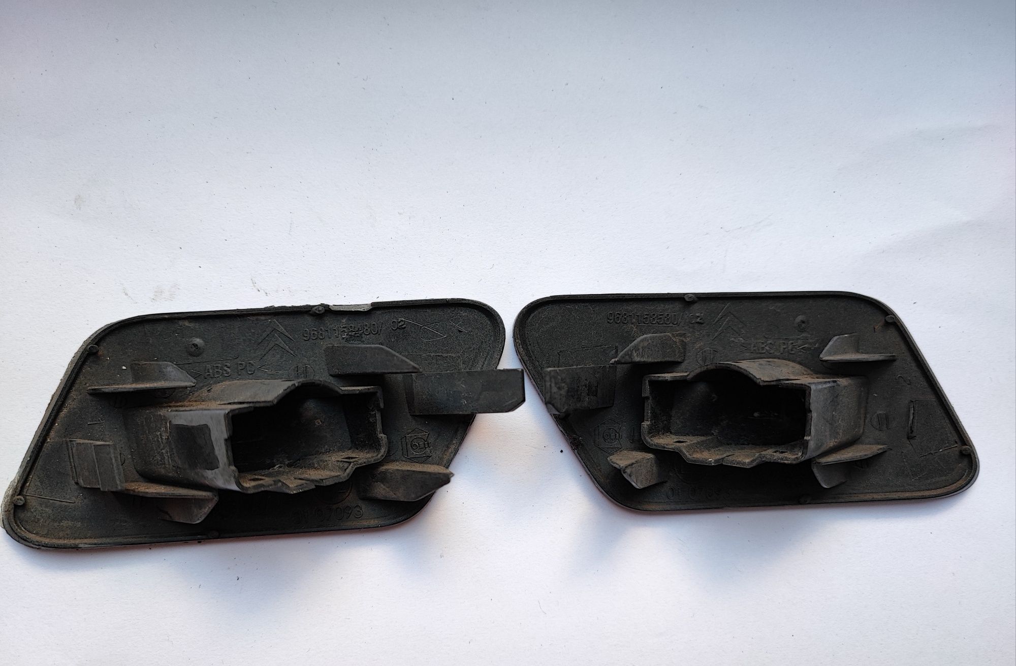 Zaślepka spryskiwacza lampy Citroen C5 x7