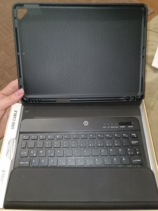 Продам чехол на планшет