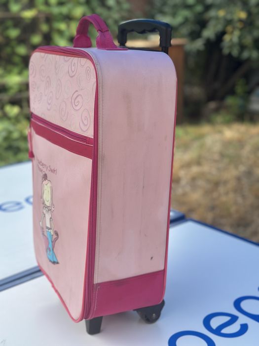 Валіза дорожня дитяча.