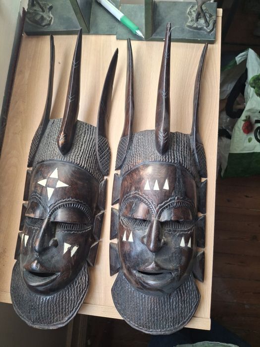 2 grandes mascaras africana 45 cms cada