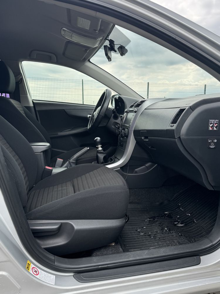 Продам авто Toyota Corolla