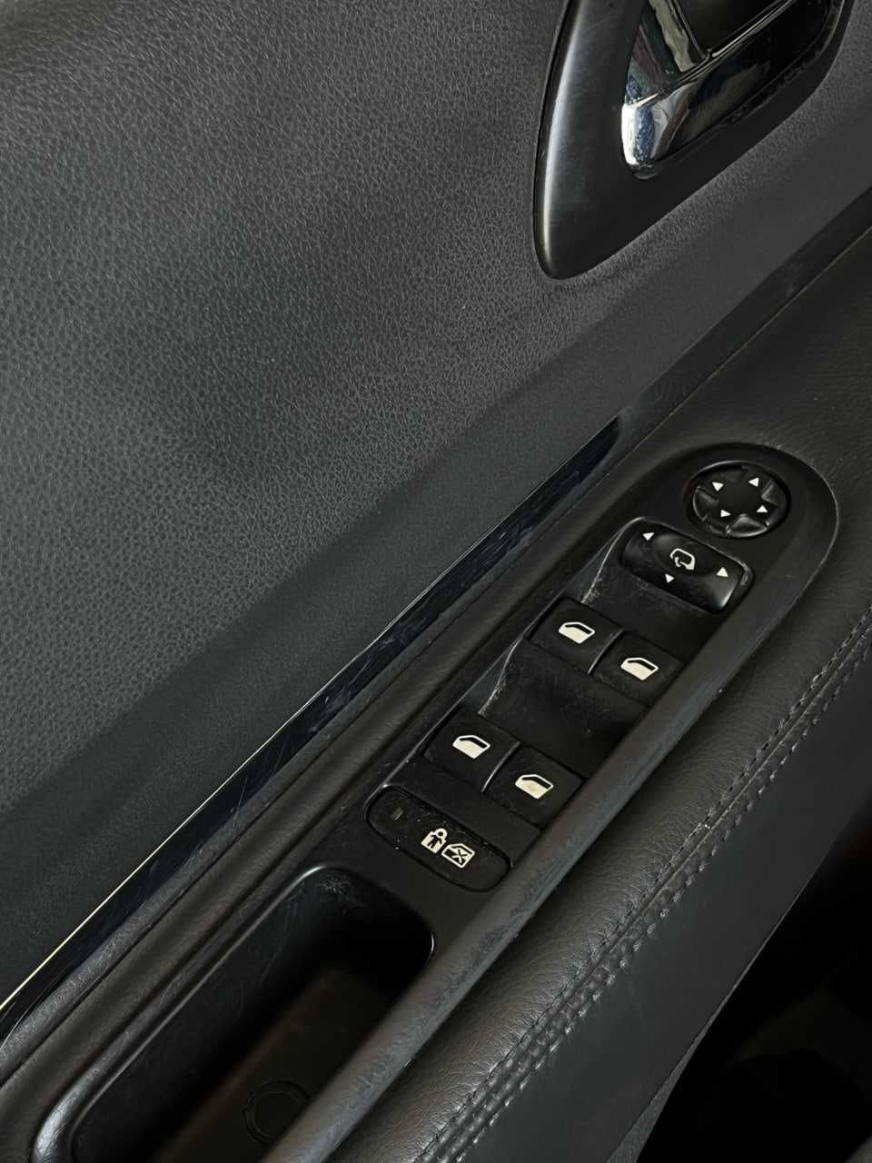 Продам Peugeot 5008 2010. Можна в розстрочку, під викуп.
