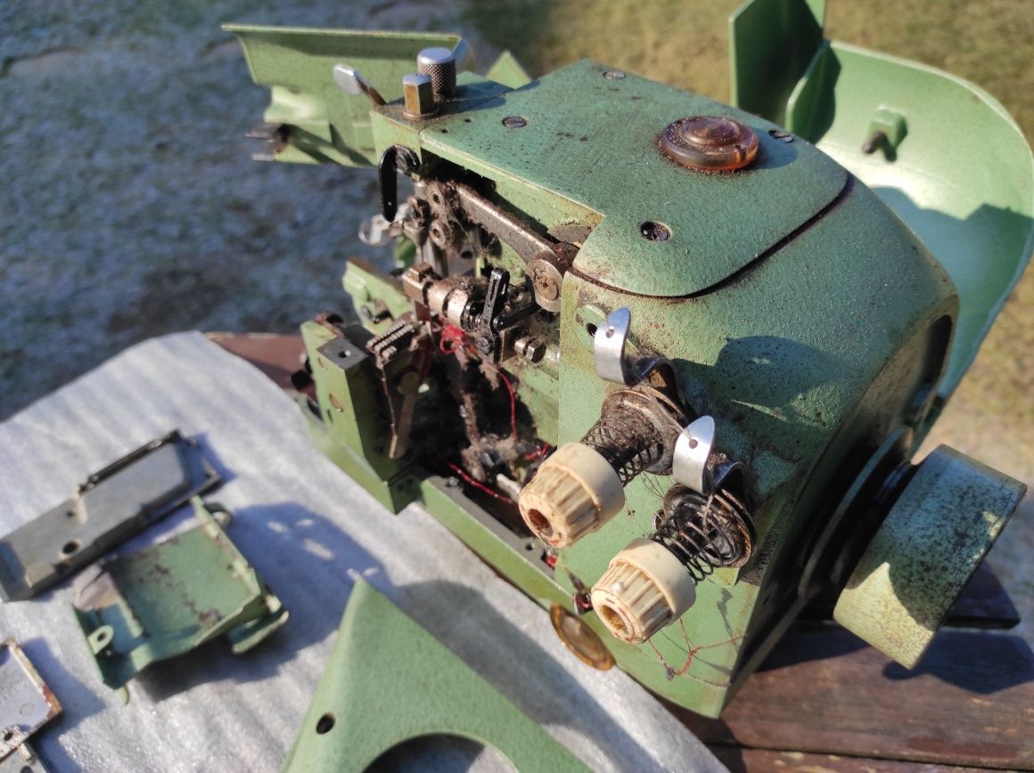 Overlock textima na części