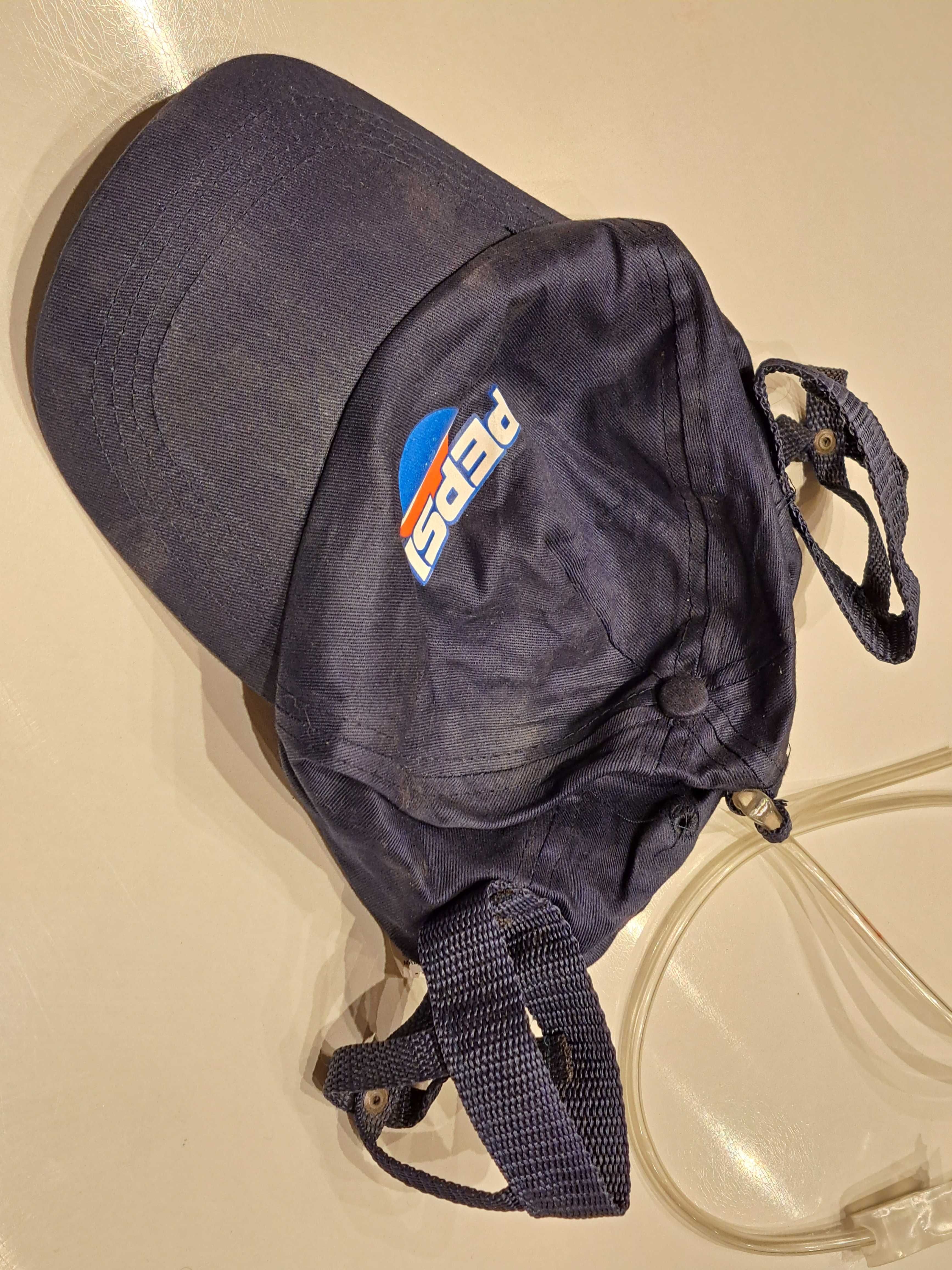 Czapka PEPSI granatowa regulowana z uchwytami na puszki 330ml i słomką