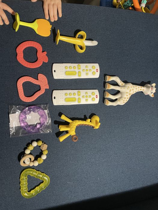 Гризунці прорізувачі брязкальця на візочок жираф Софі банан пульт