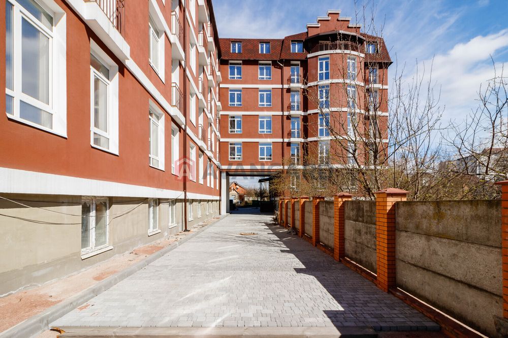Продаж 2х кімн. кв. 76.4м2 вул. Д. Луценка 2в
