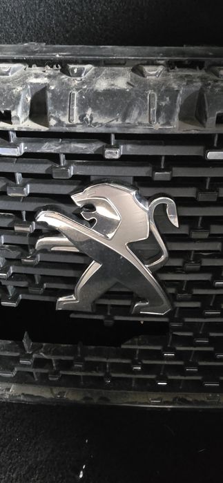 Atrapa listwa znaczek Peugeot 2008 II