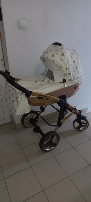 Продам коляску  JUNAMA DIAMOND