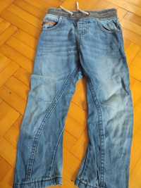 Spodnie jeans dla chłopca rozmiar 98/110 niebieskie