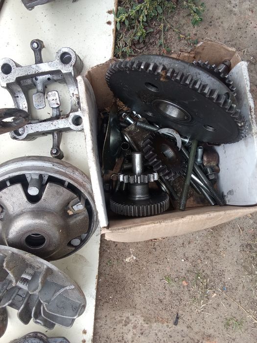 Продам запчясти китайского скутера,одним лотом150 гр.договорная