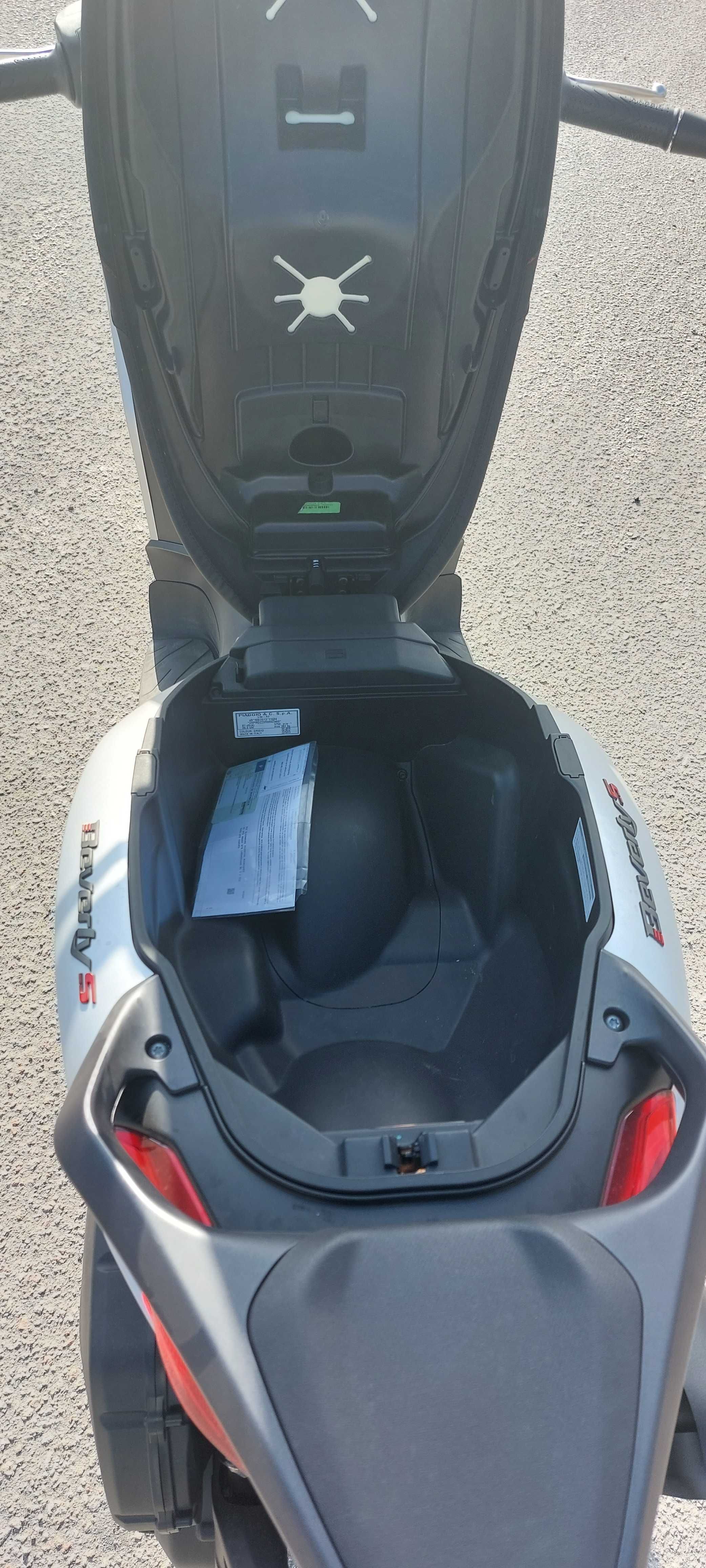 Piaggio Beverly S 400 , 2021 , 1800 kms